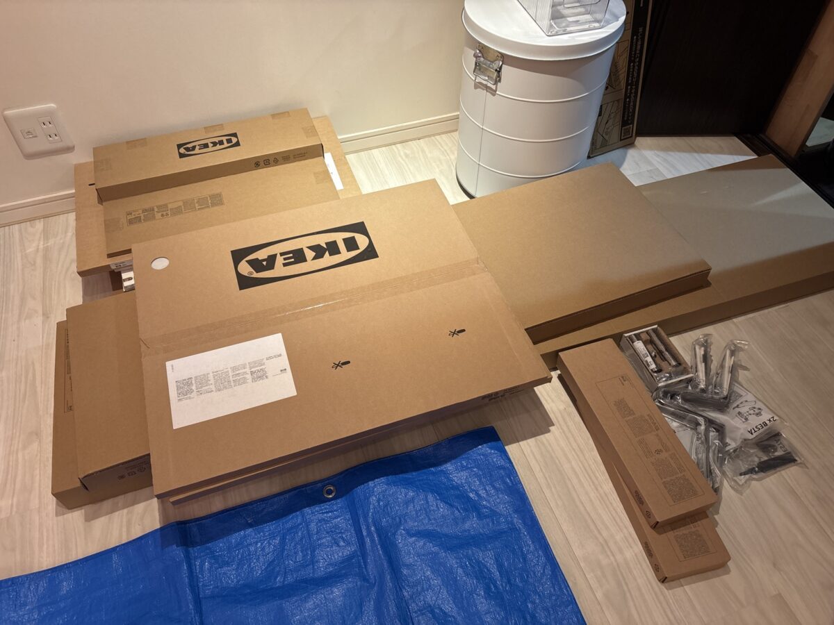 イケア ベストー 収納コンビネーション