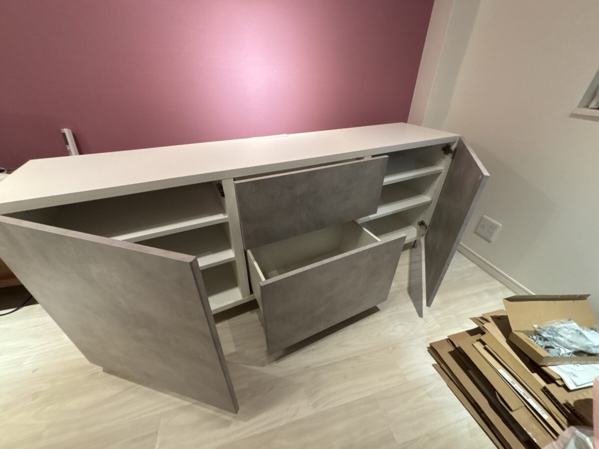 イケア ベストー 収納コンビネーション