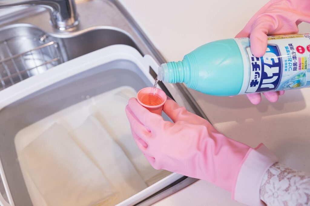 驚きの効果！「キッチンハイター」の消臭力を徹底解説！排水口の臭いもスッキリ解消する使い方