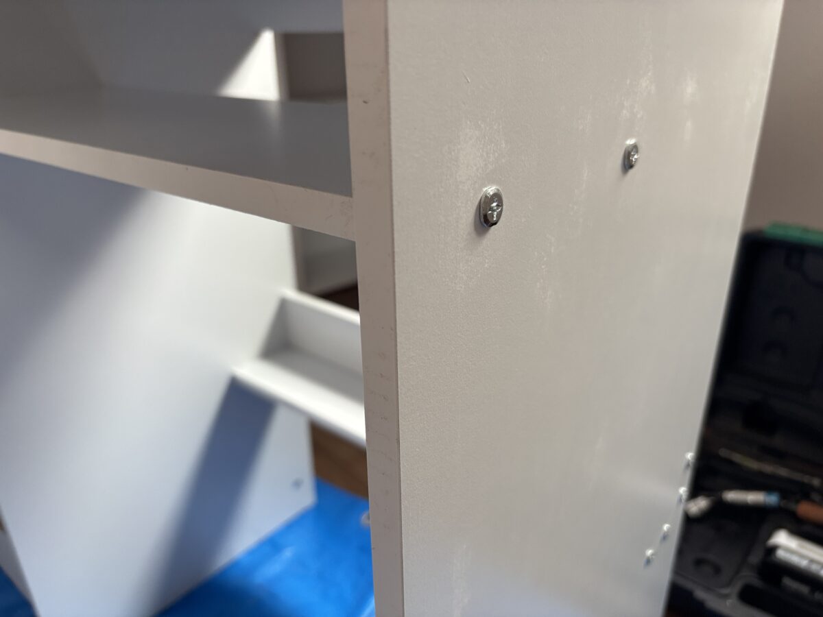 大阪府のお客様 | ドレッサーの組立て依頼をいただきました